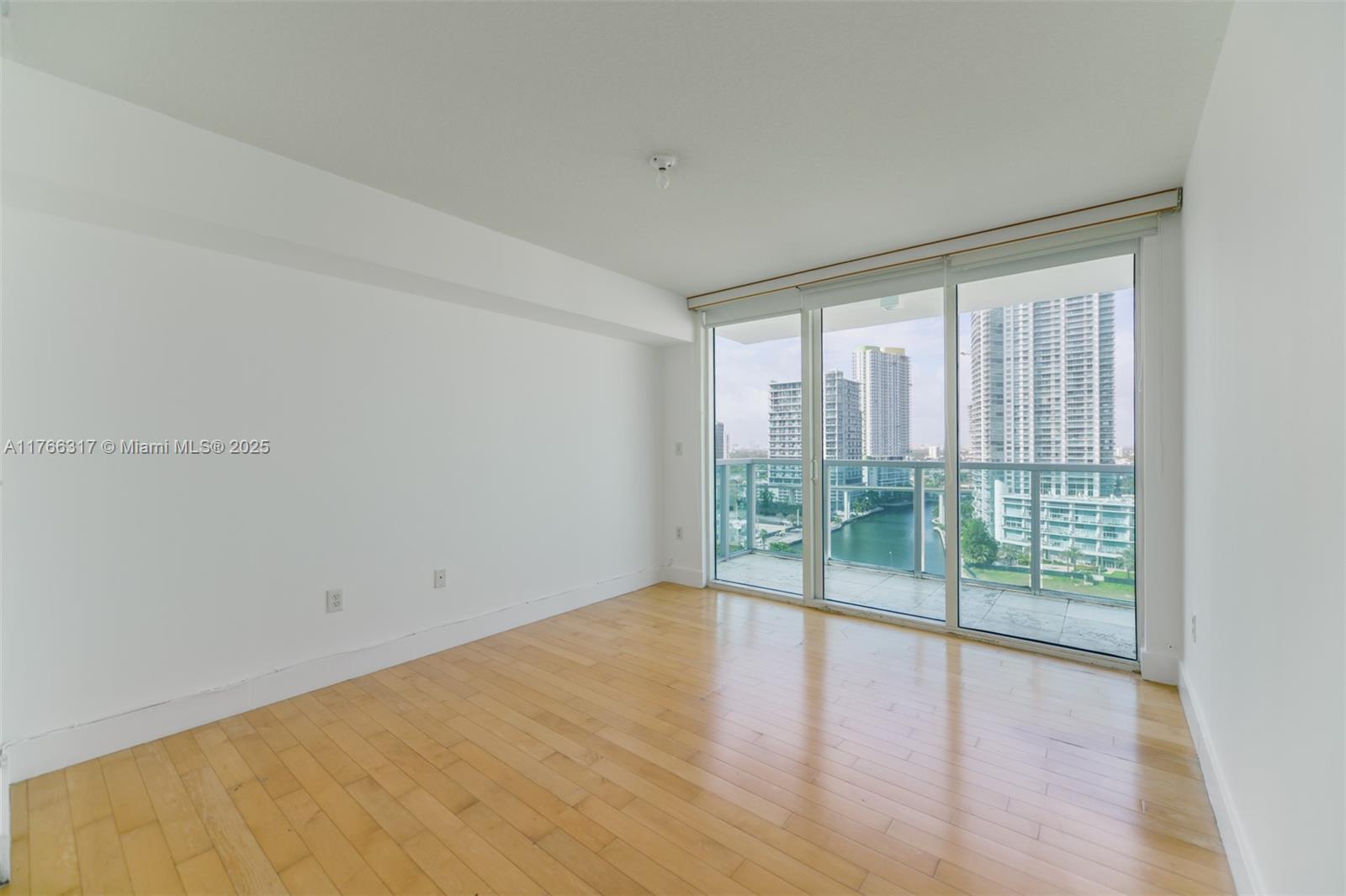 BRICKELL ON THE RIVER N T - Residential Lease