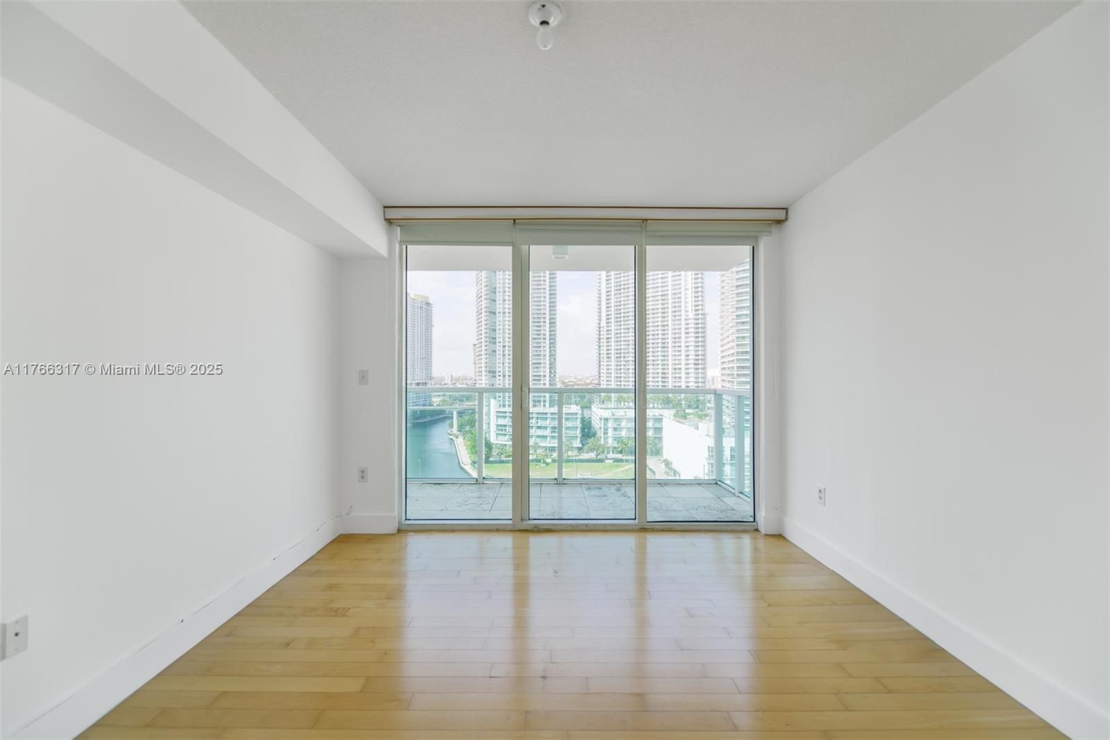 BRICKELL ON THE RIVER N T - Residential Lease