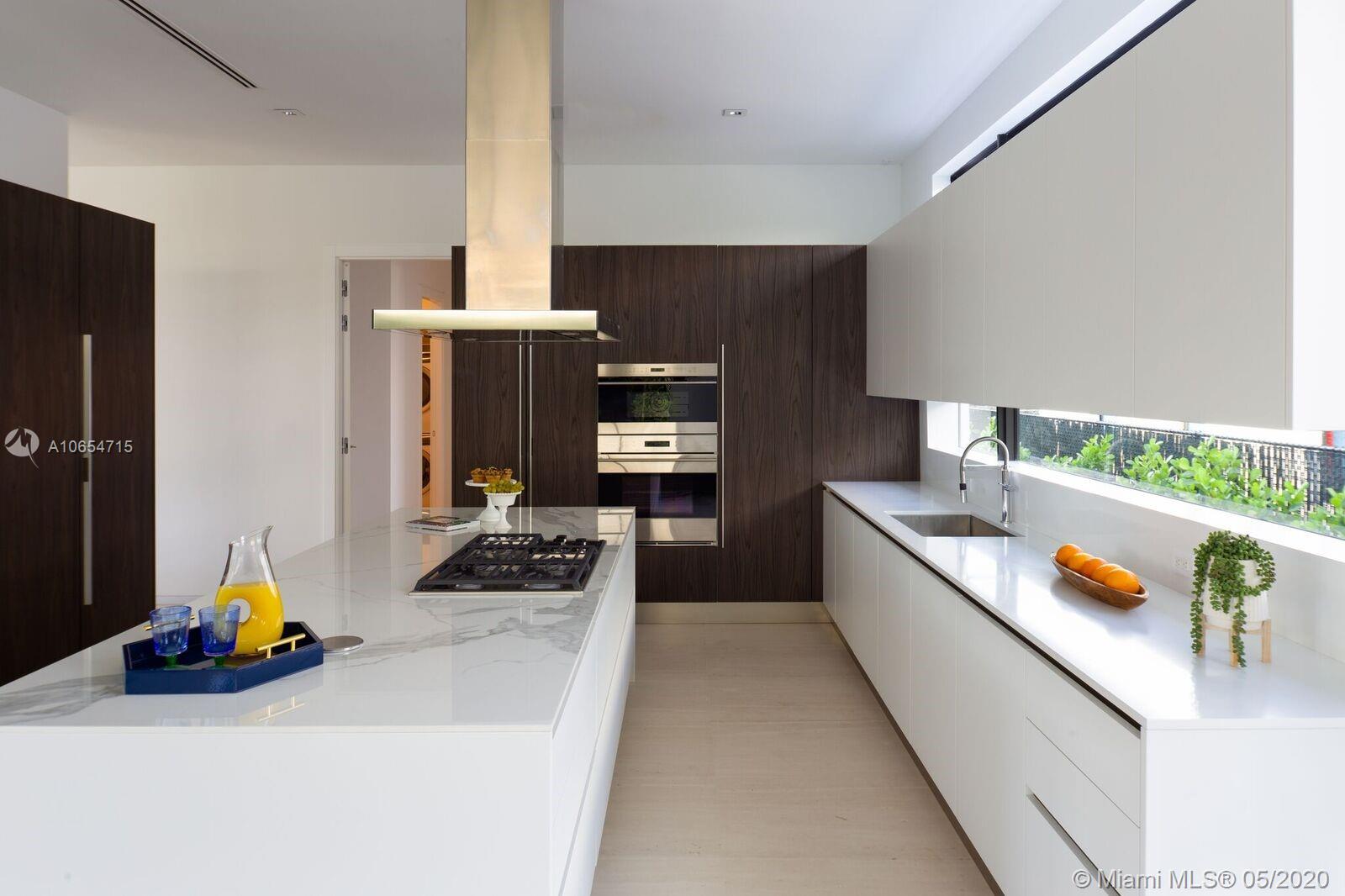 BAY HARBOR ISLAND - Residential