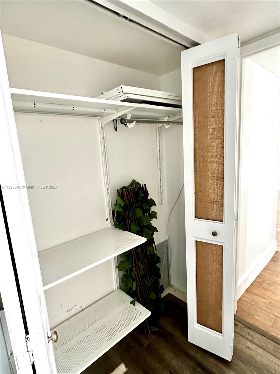 CHARTER CLUB CONDO - Residential Lease
