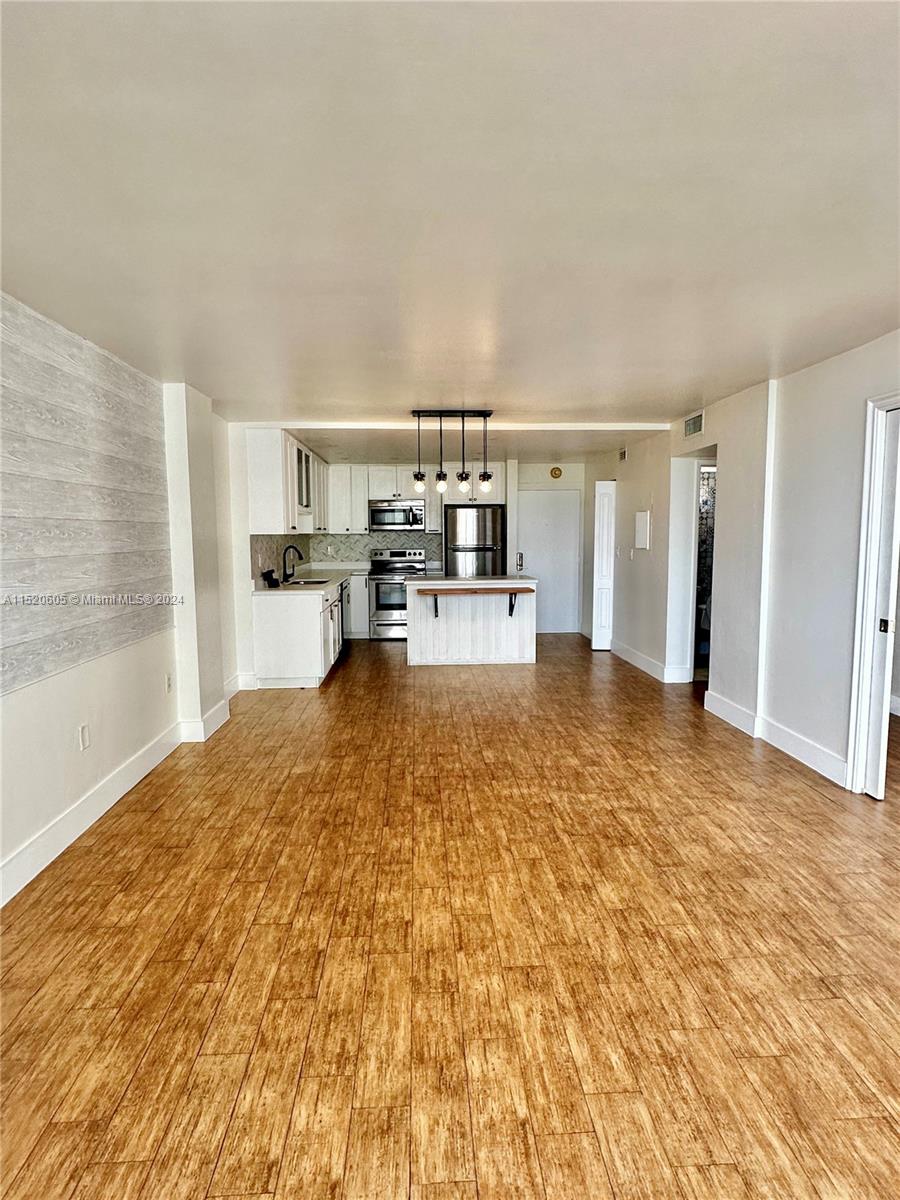 CHARTER CLUB CONDO - Residential Lease