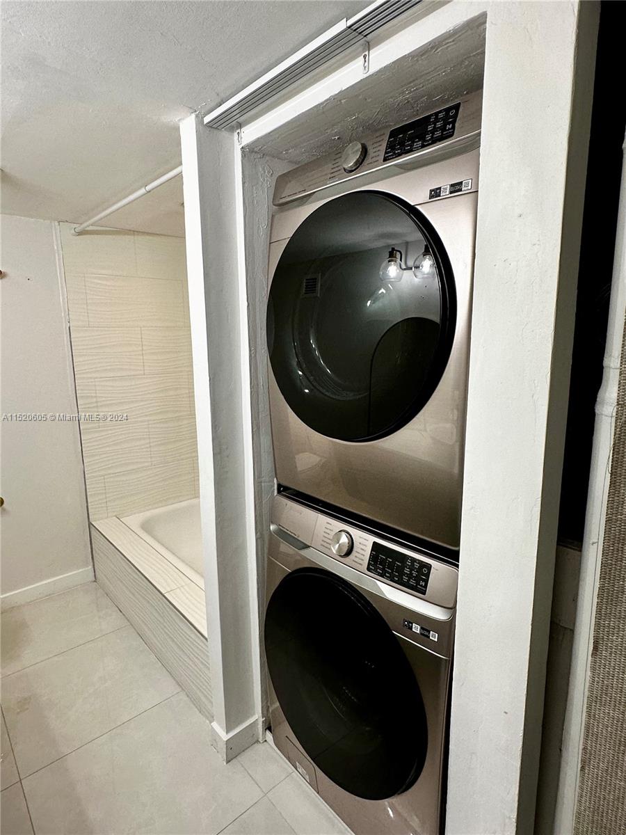 CHARTER CLUB CONDO - Residential Lease