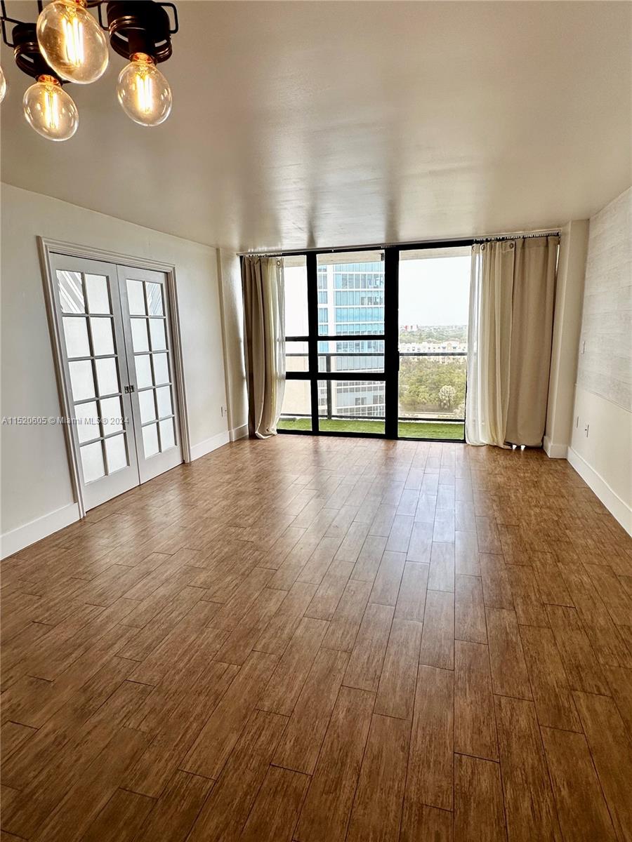 CHARTER CLUB CONDO - Residential Lease