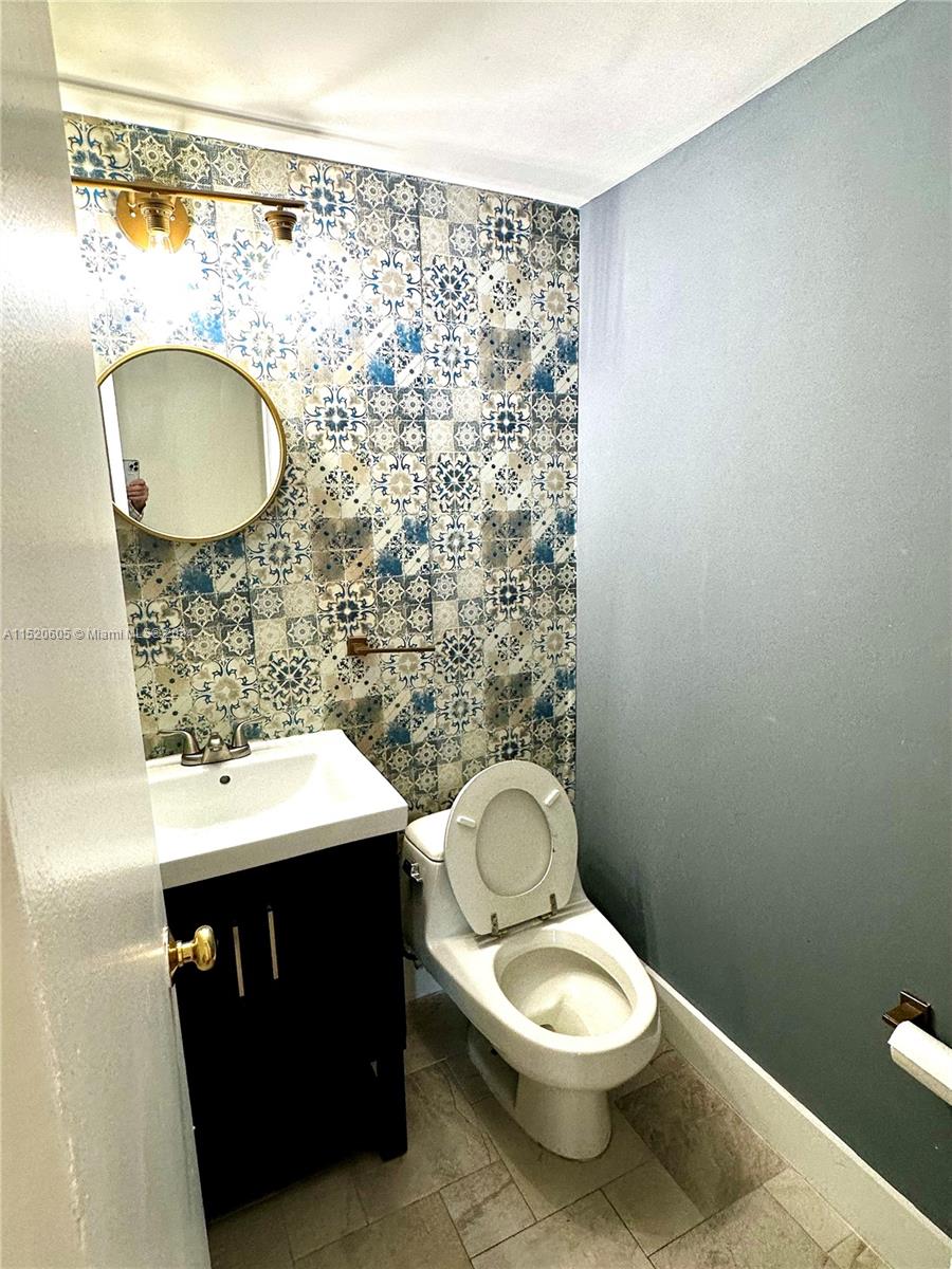 CHARTER CLUB CONDO - Residential Lease