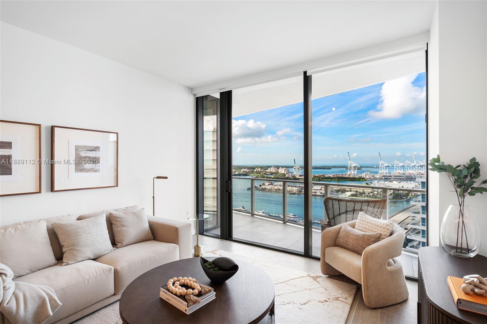 Park Residence Condo - Residential