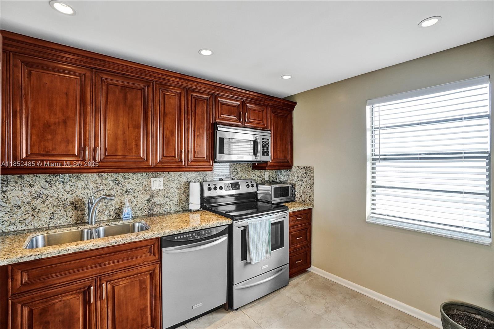 WATERBURY CONDO - Residential