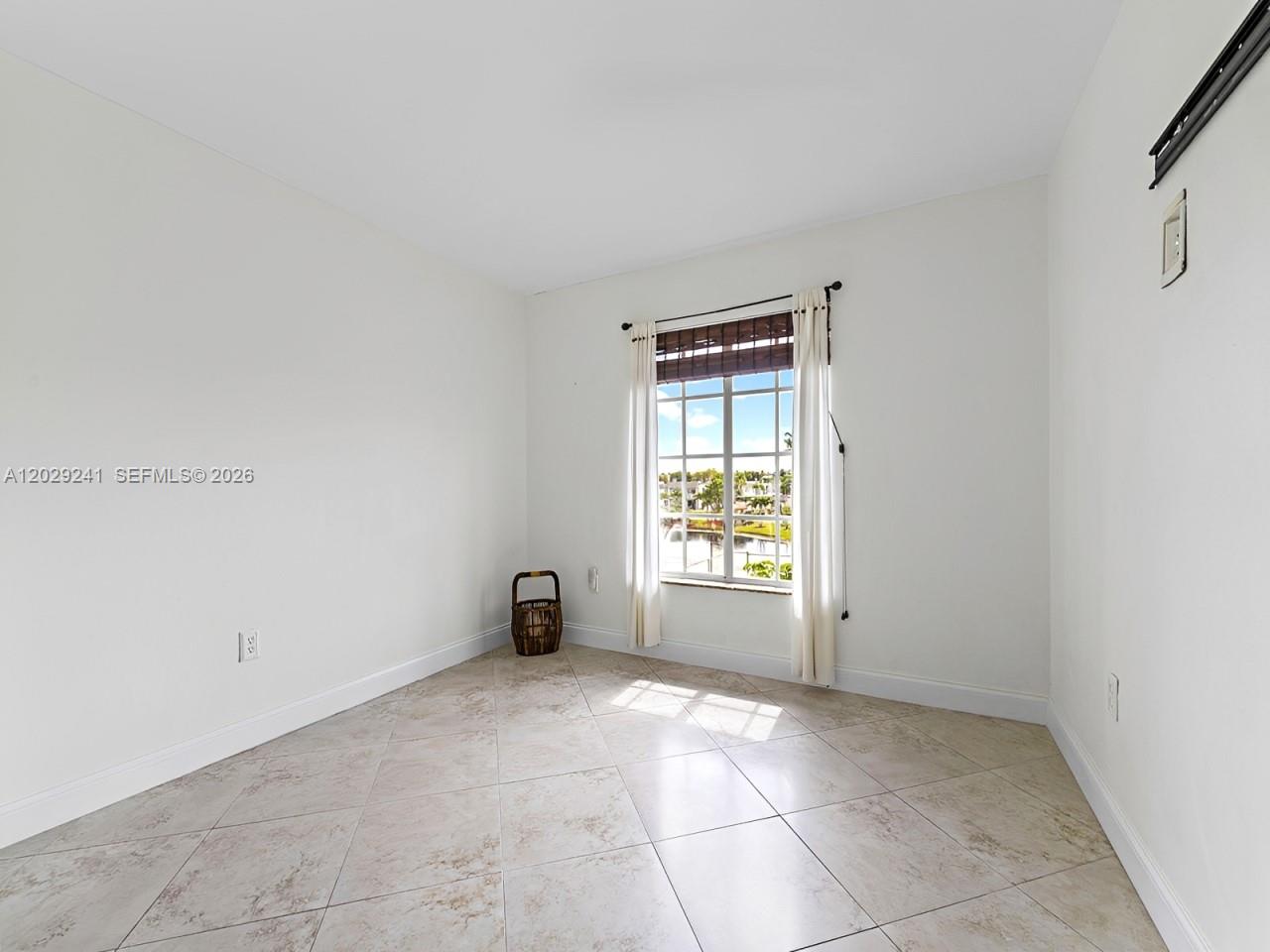 DORAL GARDENS II CONDO - Residential