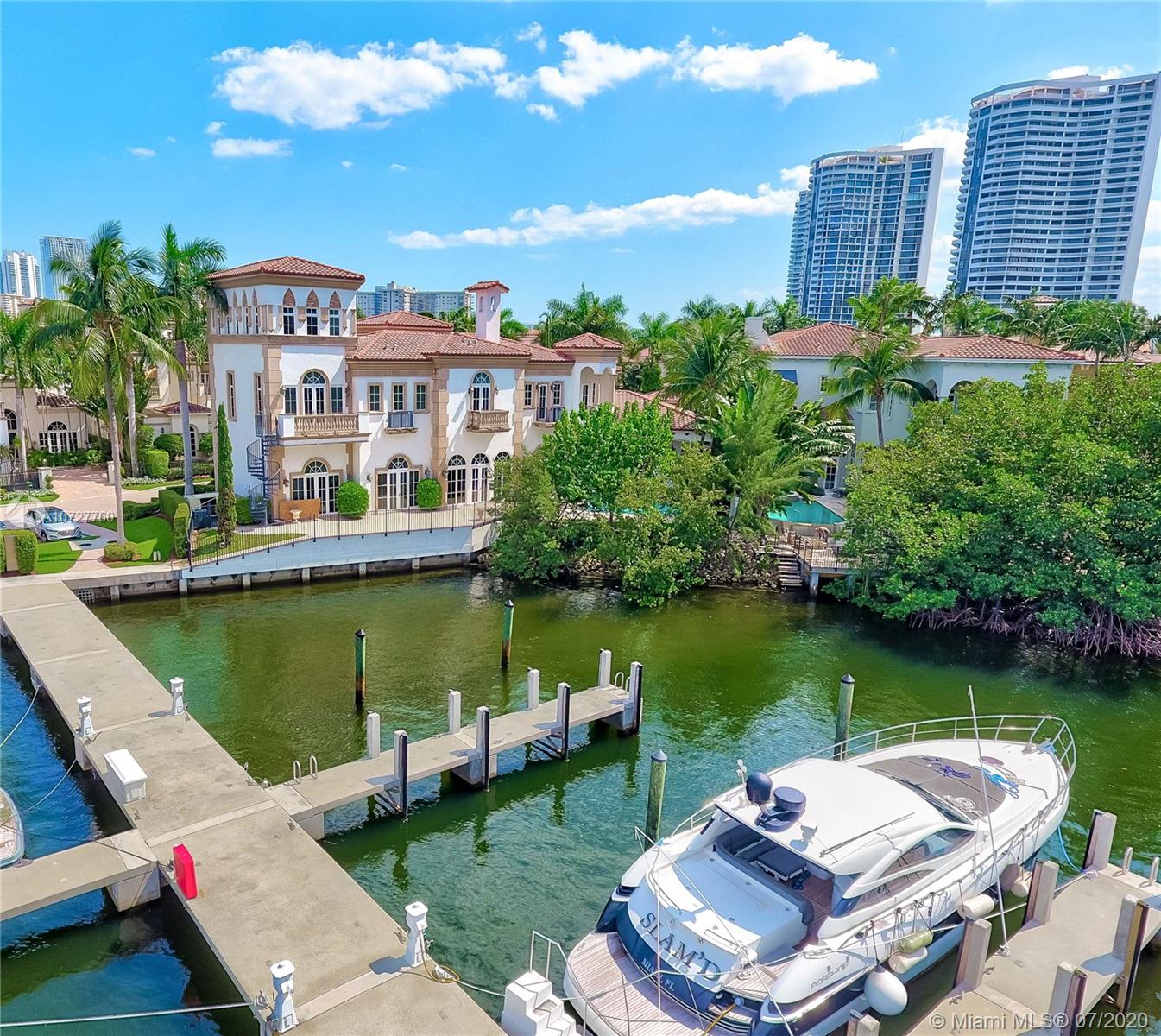 ISLAND ESTATES - Residential