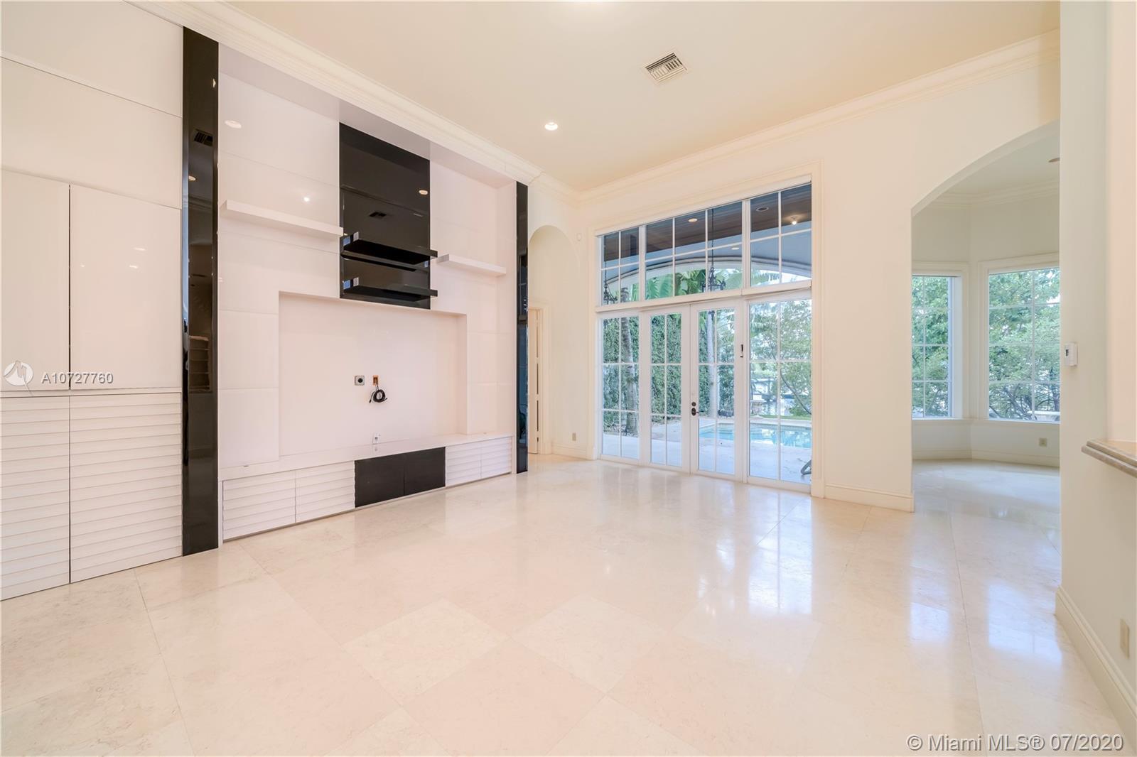 ISLAND ESTATES - Residential