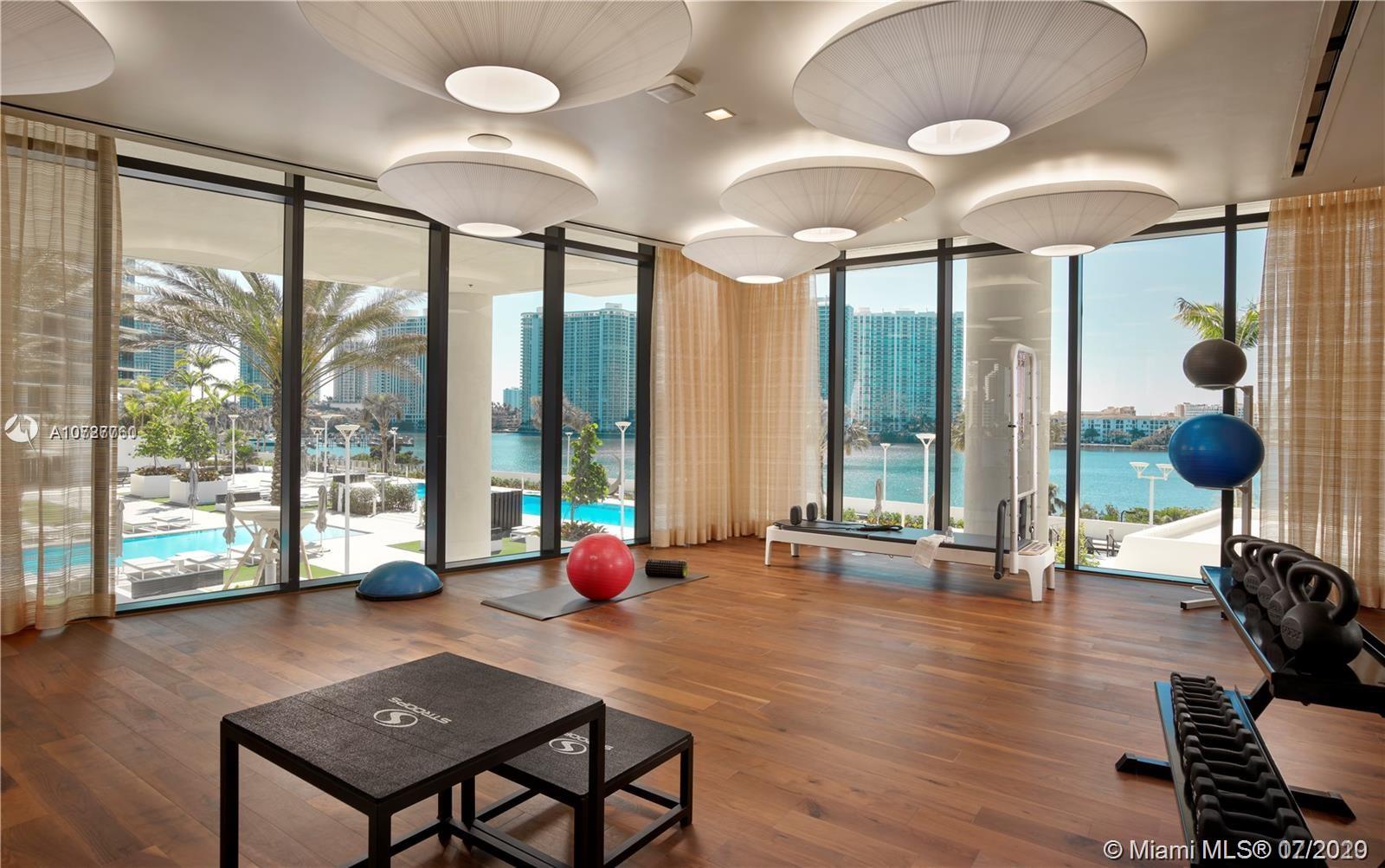 ISLAND ESTATES - Residential