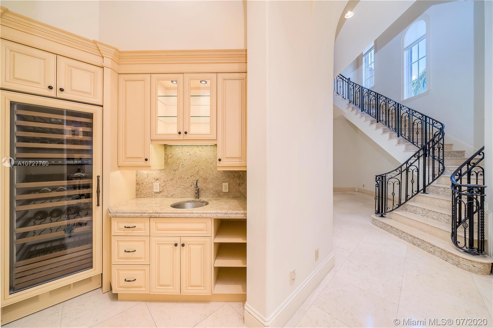 ISLAND ESTATES - Residential