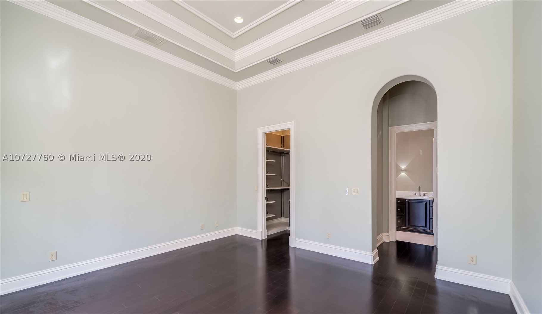 ISLAND ESTATES - Residential