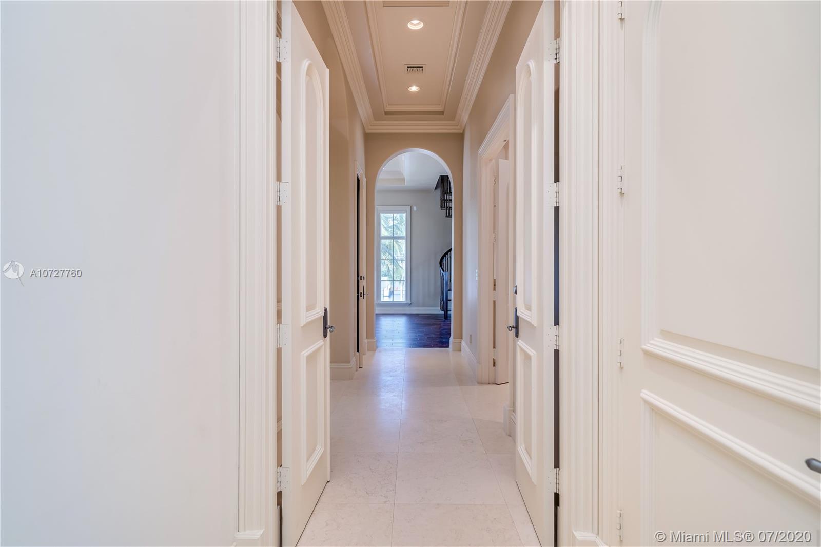 ISLAND ESTATES - Residential
