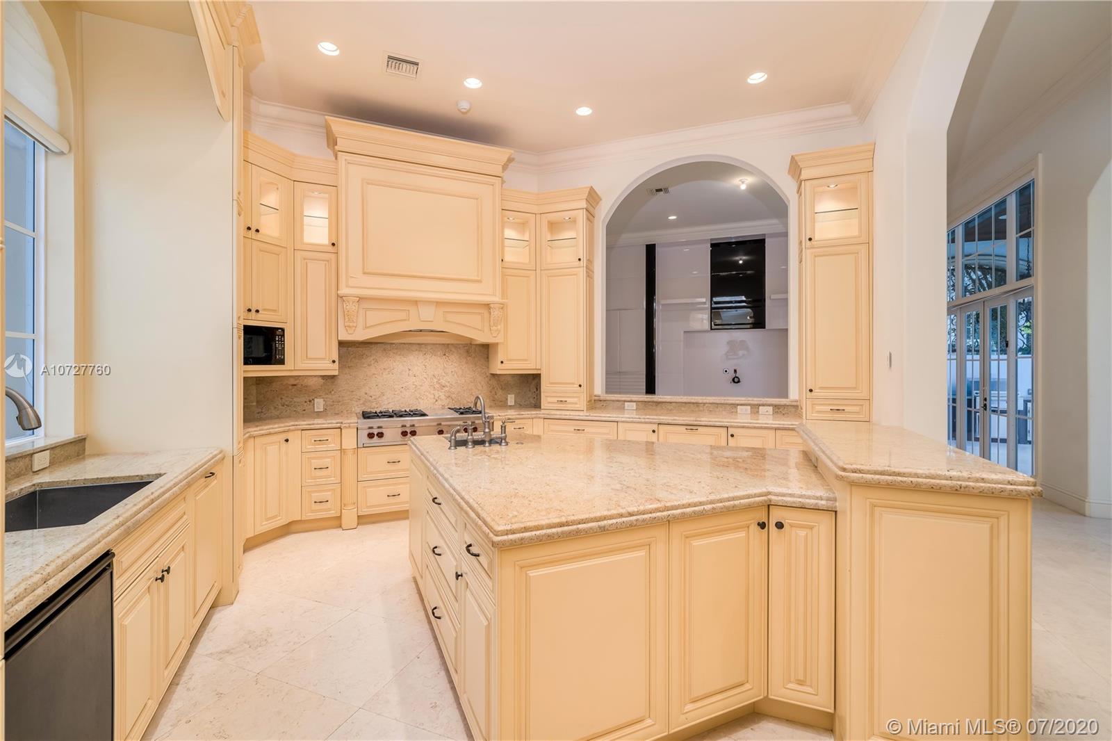ISLAND ESTATES - Residential