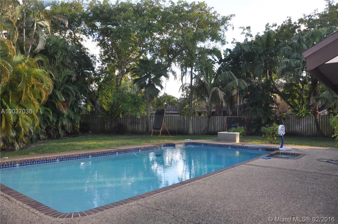 Country Address 102-1 B - Residential
