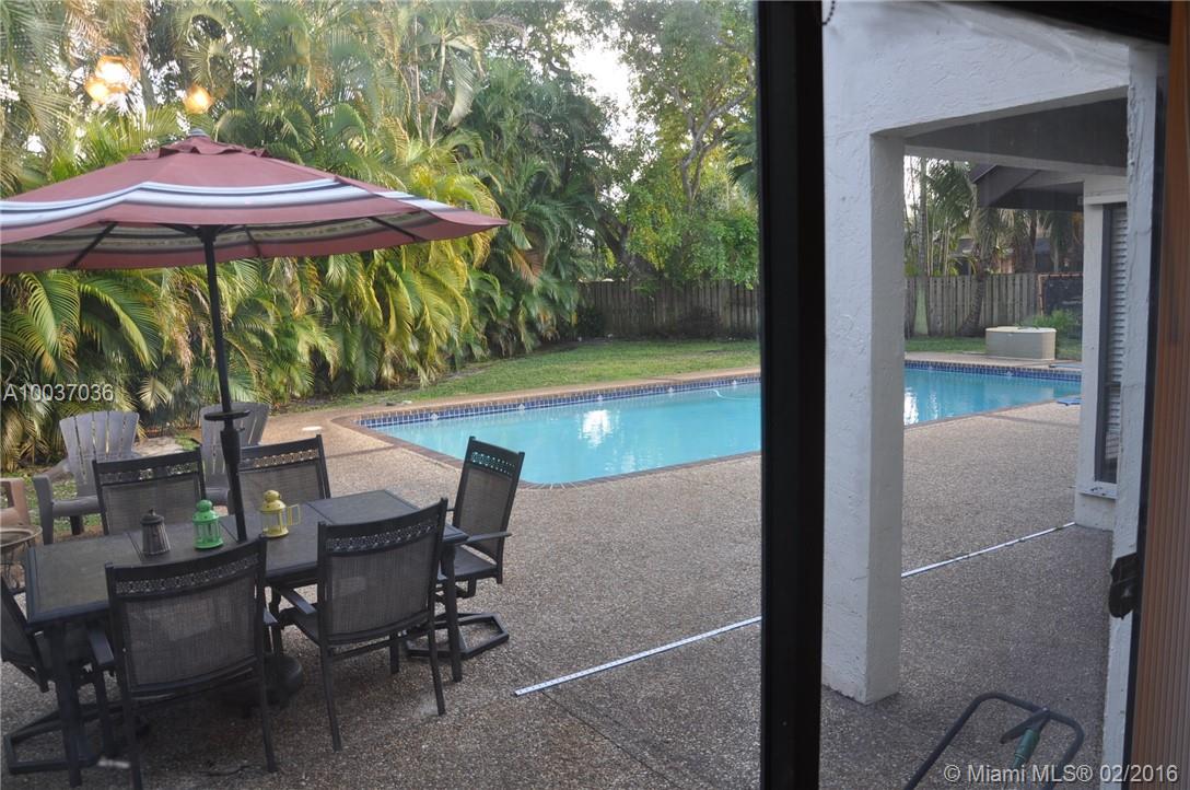 Country Address 102-1 B - Residential