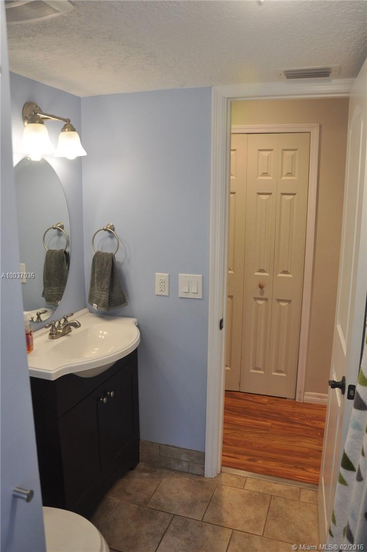 Country Address 102-1 B - Residential