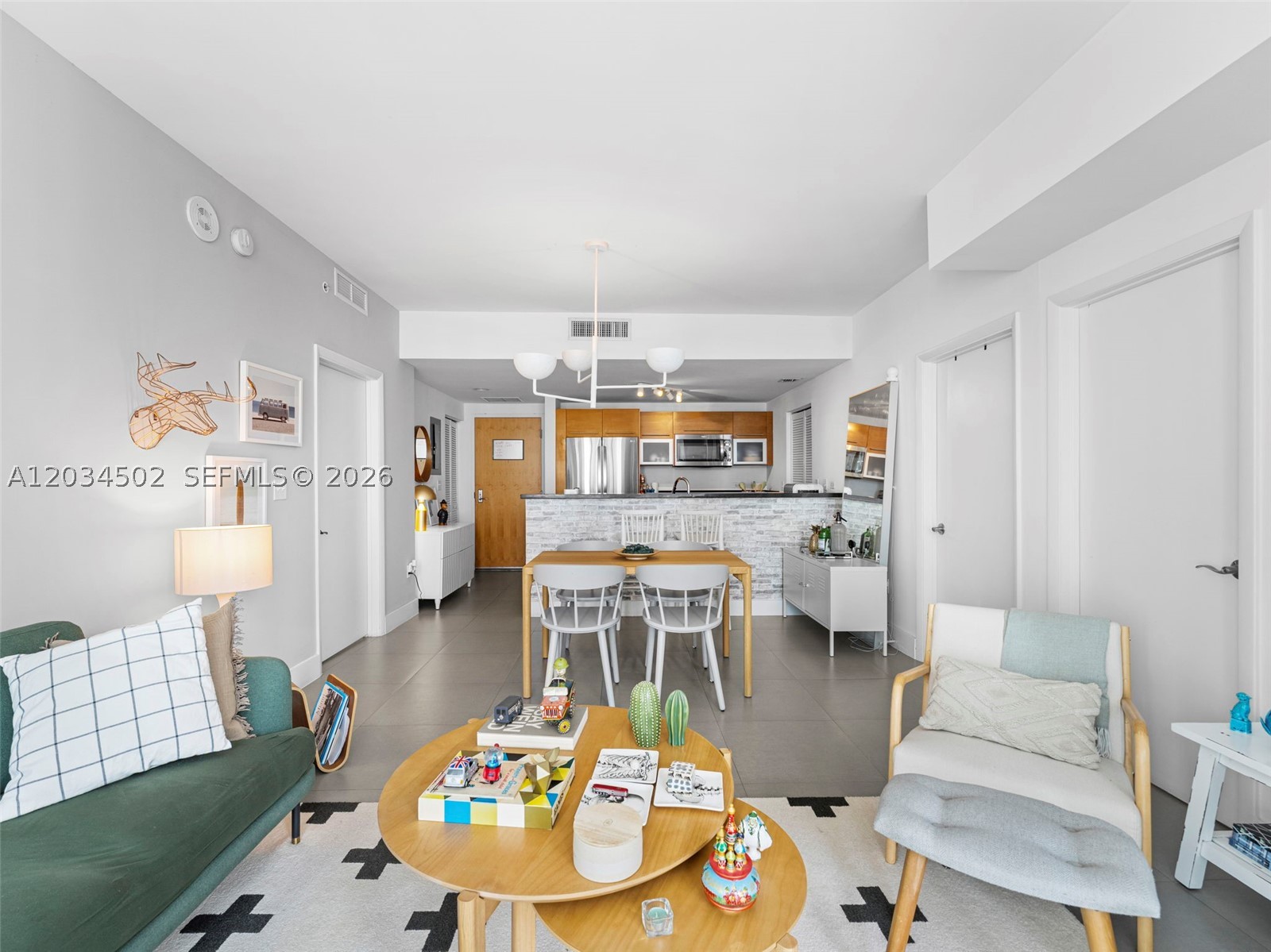 VIZCAYNE SOUTH CONDO - Residential