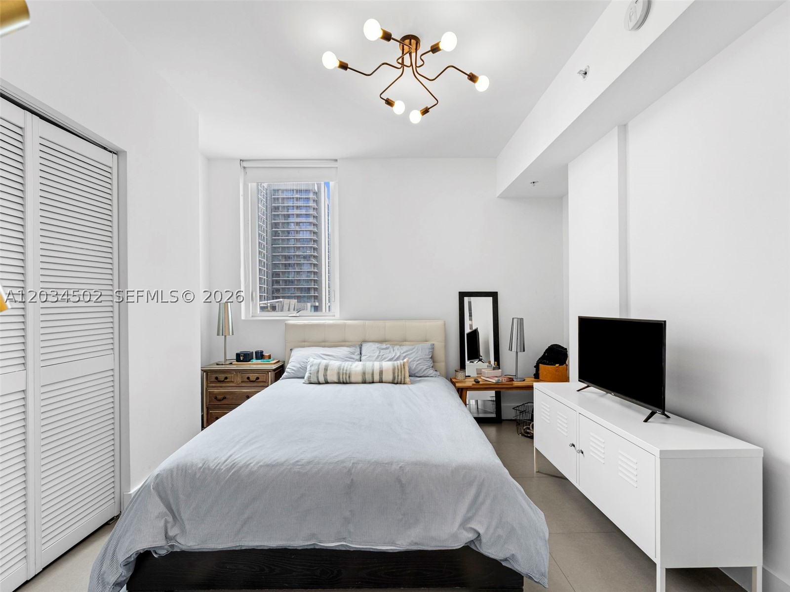 VIZCAYNE SOUTH CONDO - Residential