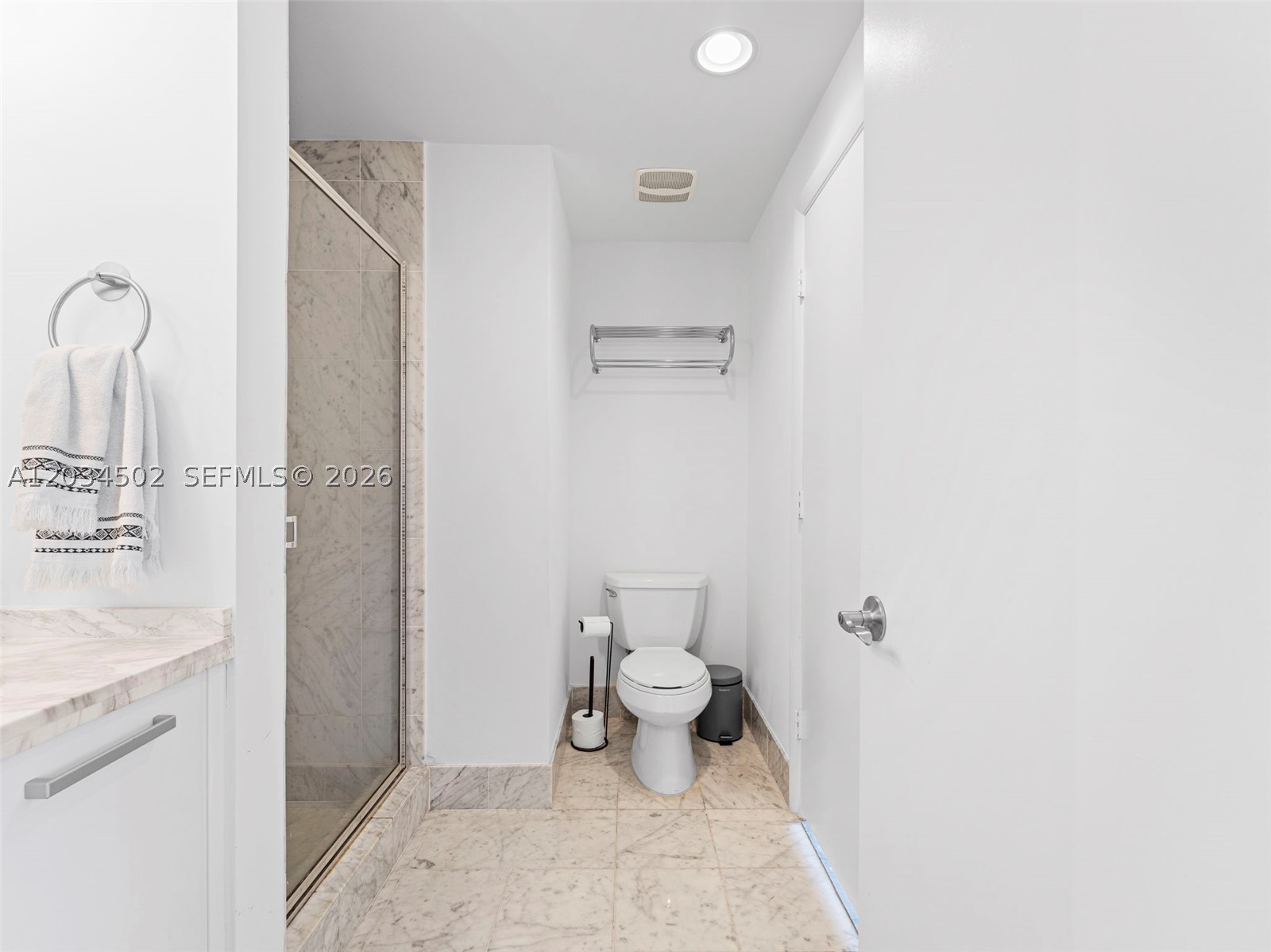 VIZCAYNE SOUTH CONDO - Residential