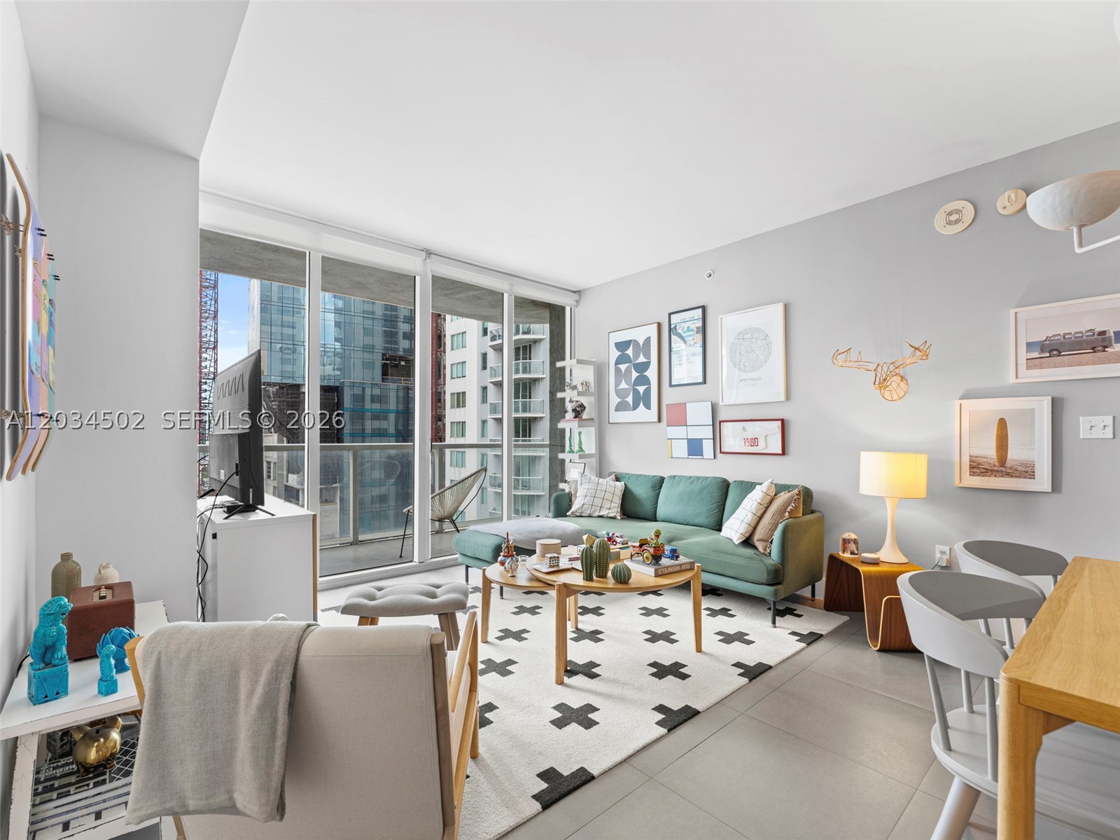 VIZCAYNE SOUTH CONDO - Residential