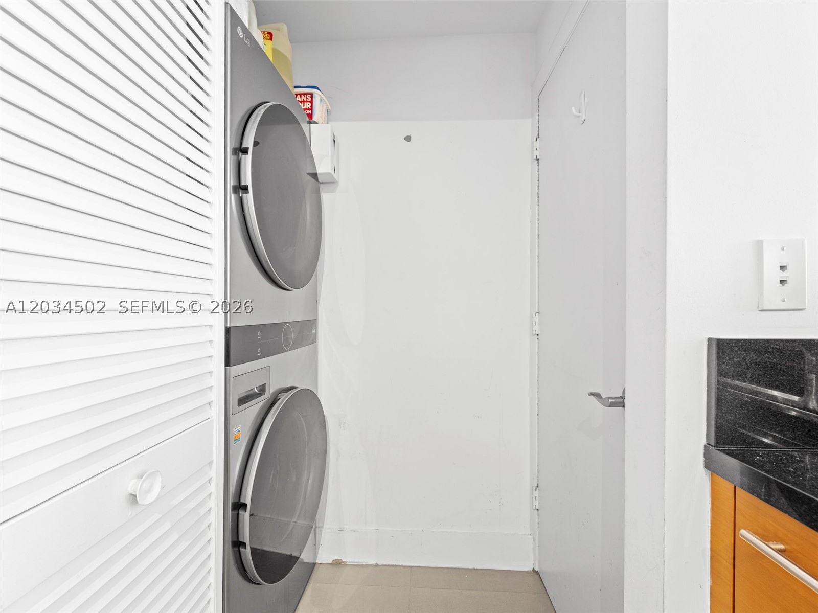 VIZCAYNE SOUTH CONDO - Residential
