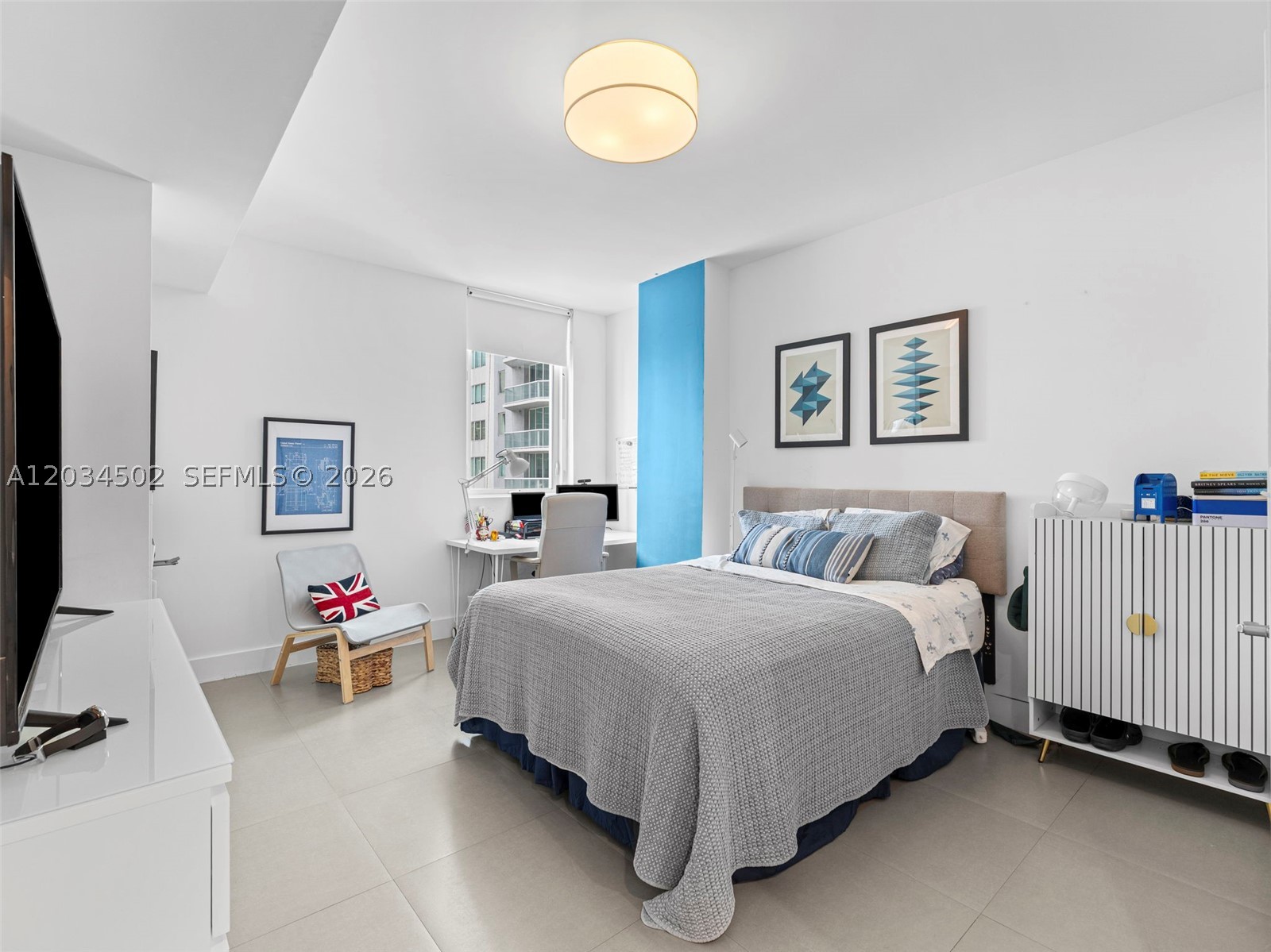 VIZCAYNE SOUTH CONDO - Residential