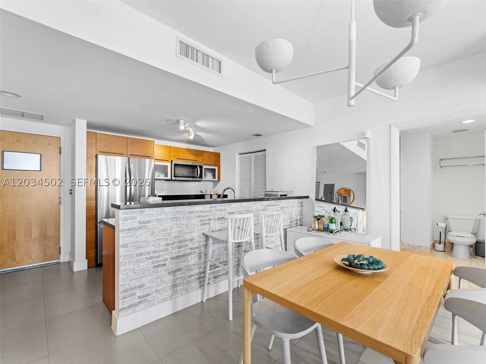 VIZCAYNE SOUTH CONDO - Residential