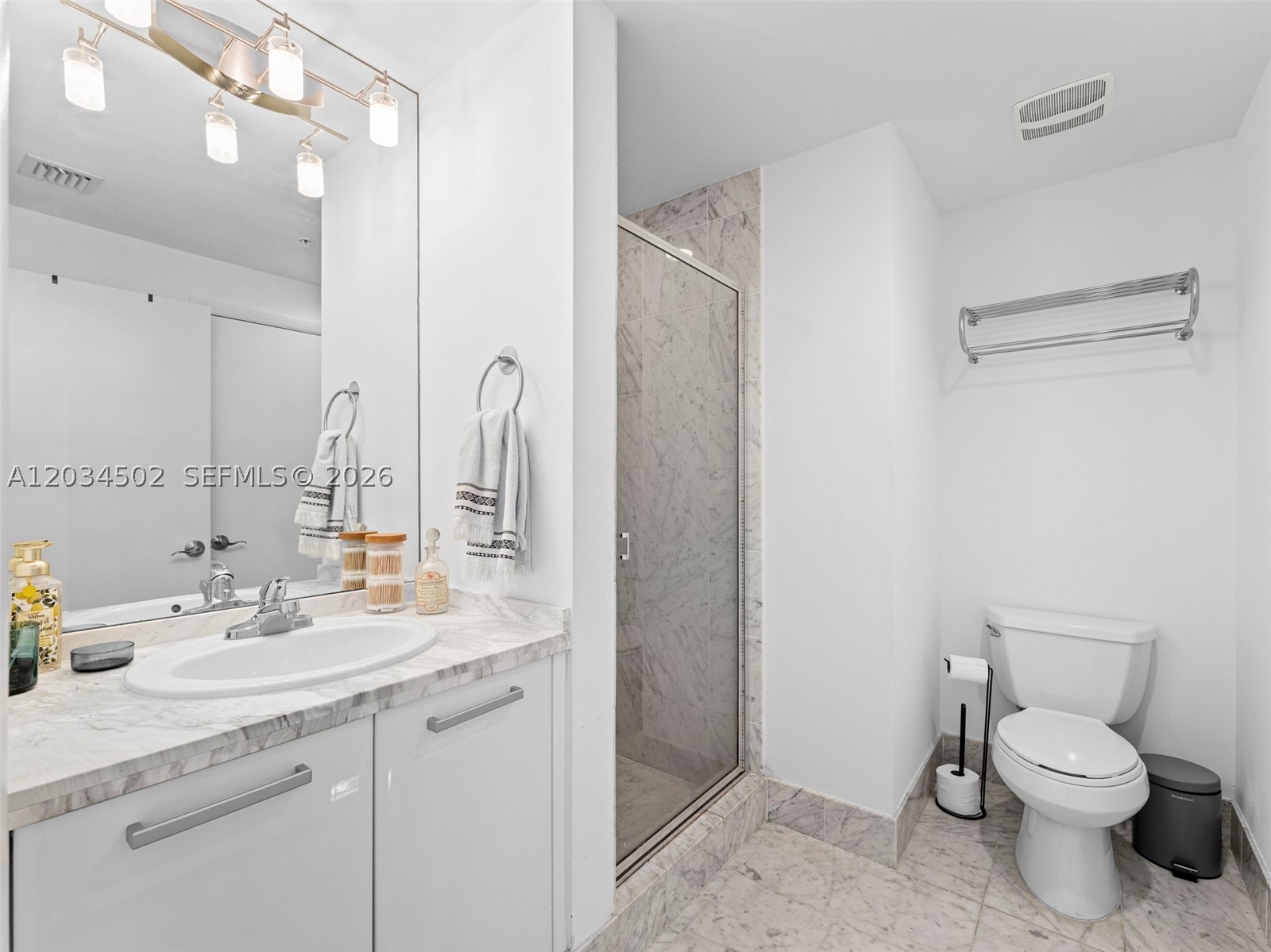 VIZCAYNE SOUTH CONDO - Residential
