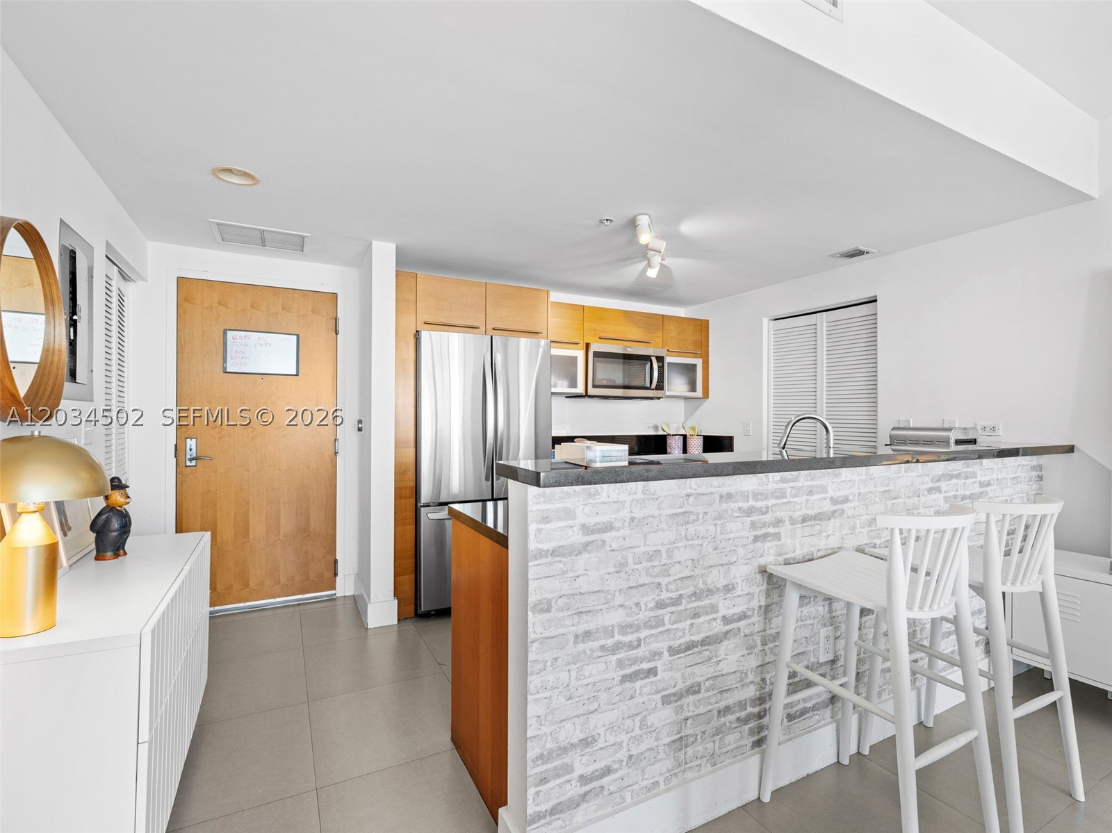 VIZCAYNE SOUTH CONDO - Residential