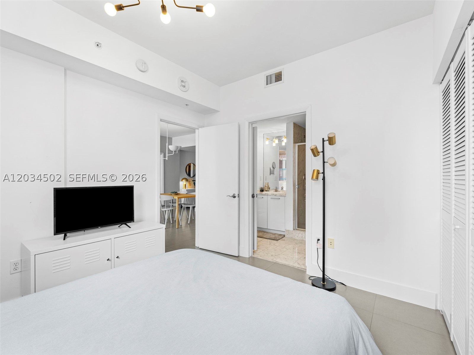 VIZCAYNE SOUTH CONDO - Residential