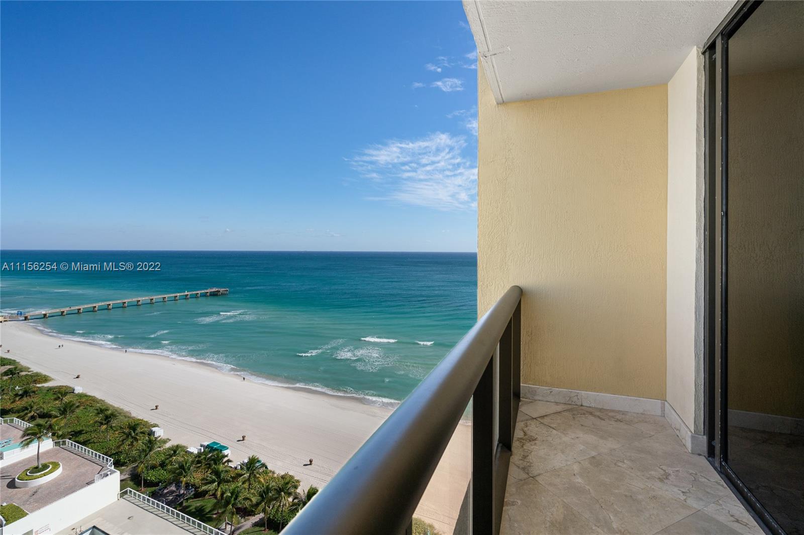 SAYAN CONDO - Residential