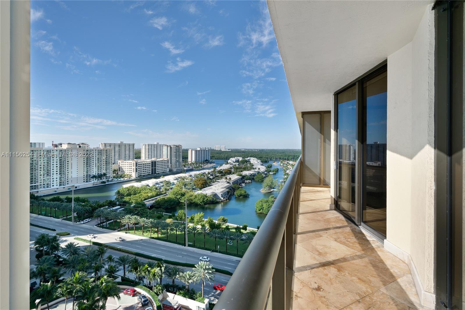 SAYAN CONDO - Residential