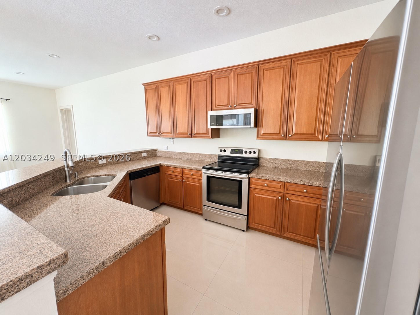 ISLES AT WESTON - Residential Lease