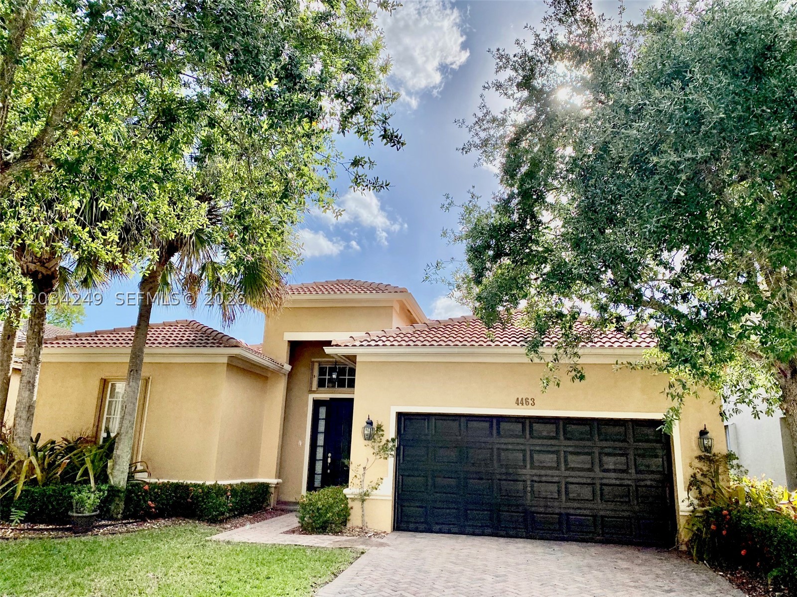 ISLES AT WESTON - Residential Lease