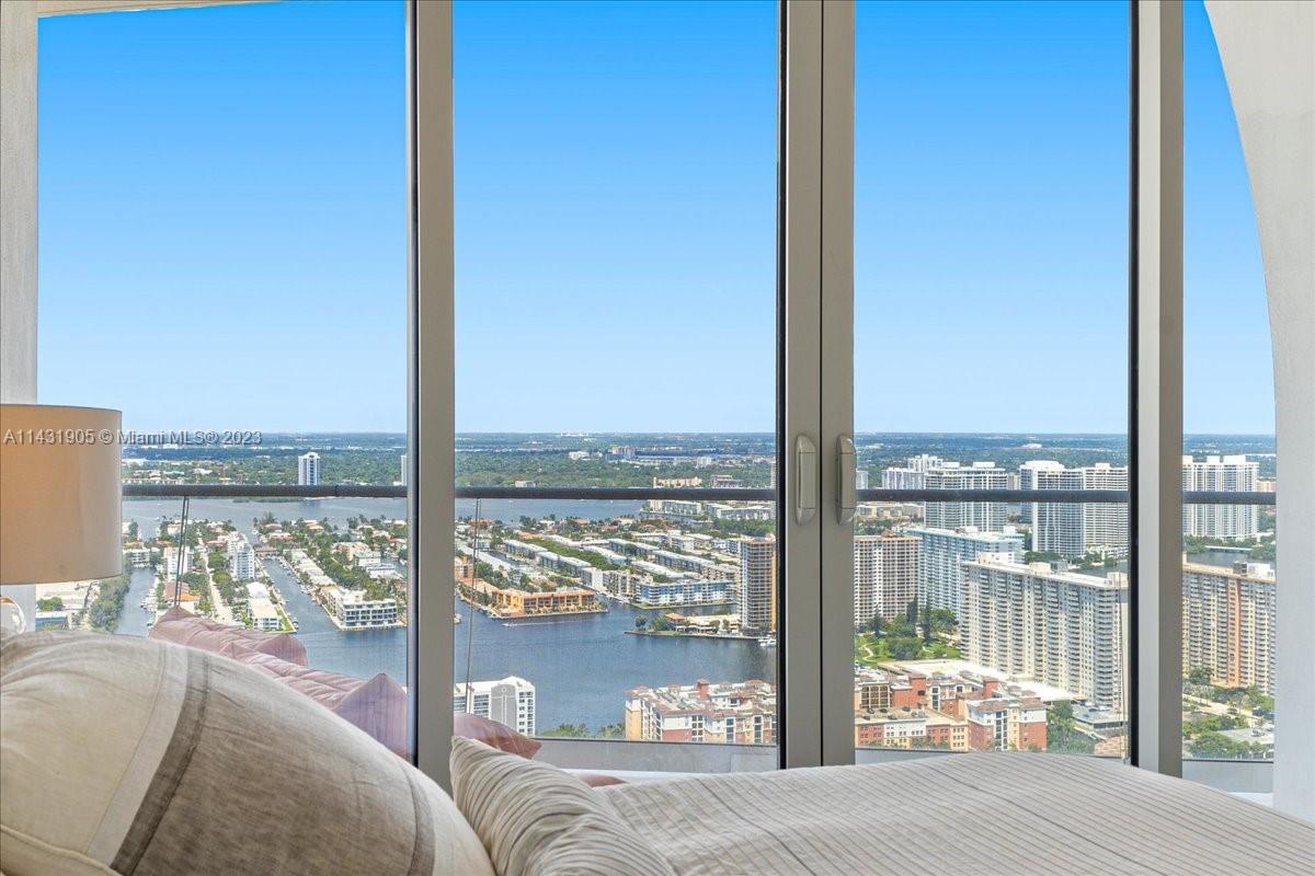 JADE SIGNATURE CONDO - Residential