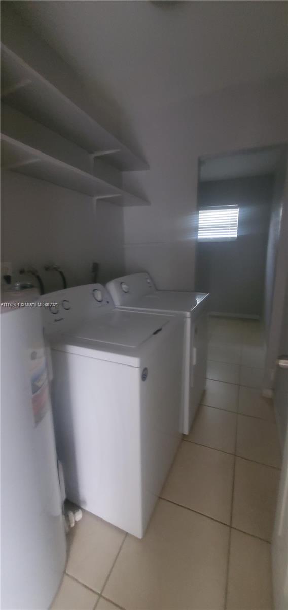 VISTA GARDENS SEC 1 - Residential Lease