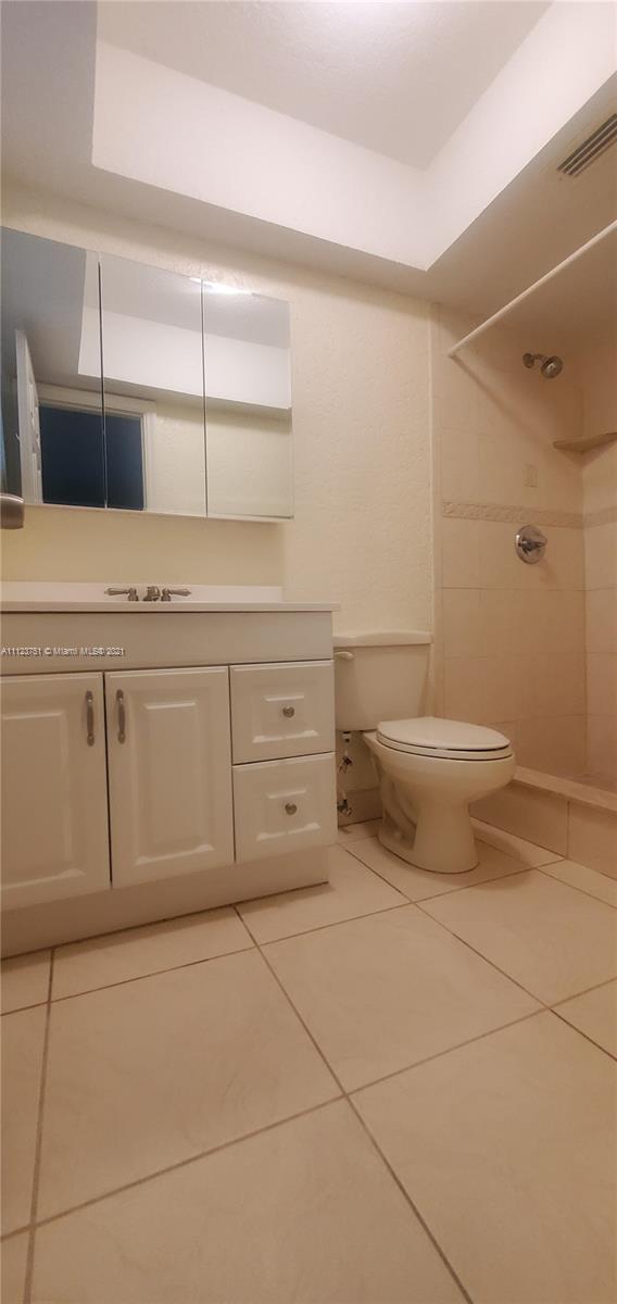VISTA GARDENS SEC 1 - Residential Lease