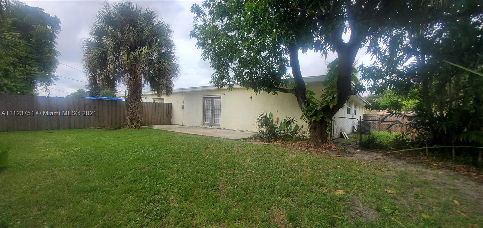 VISTA GARDENS SEC 1 - Residential Lease