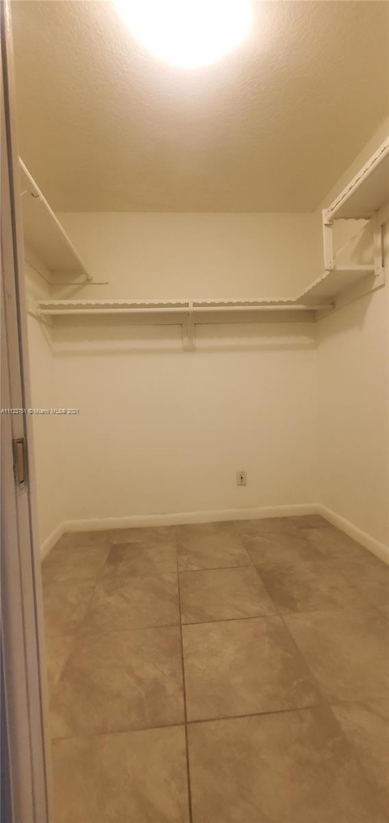 VISTA GARDENS SEC 1 - Residential Lease