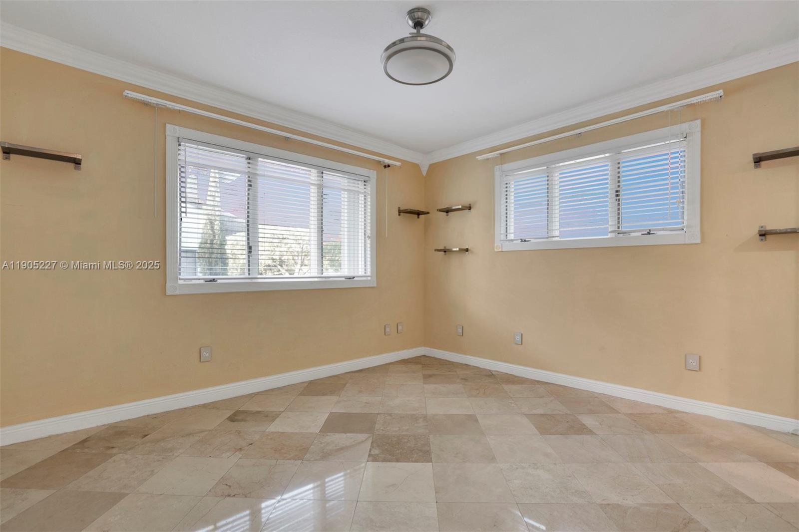 4TH ADDN TO ROYAL OAKS - Residential