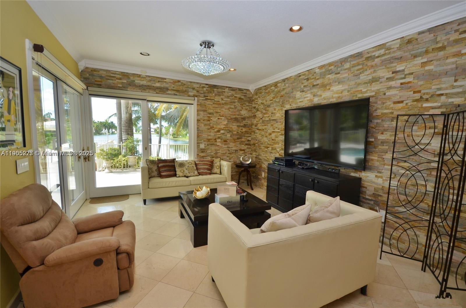 4TH ADDN TO ROYAL OAKS - Residential