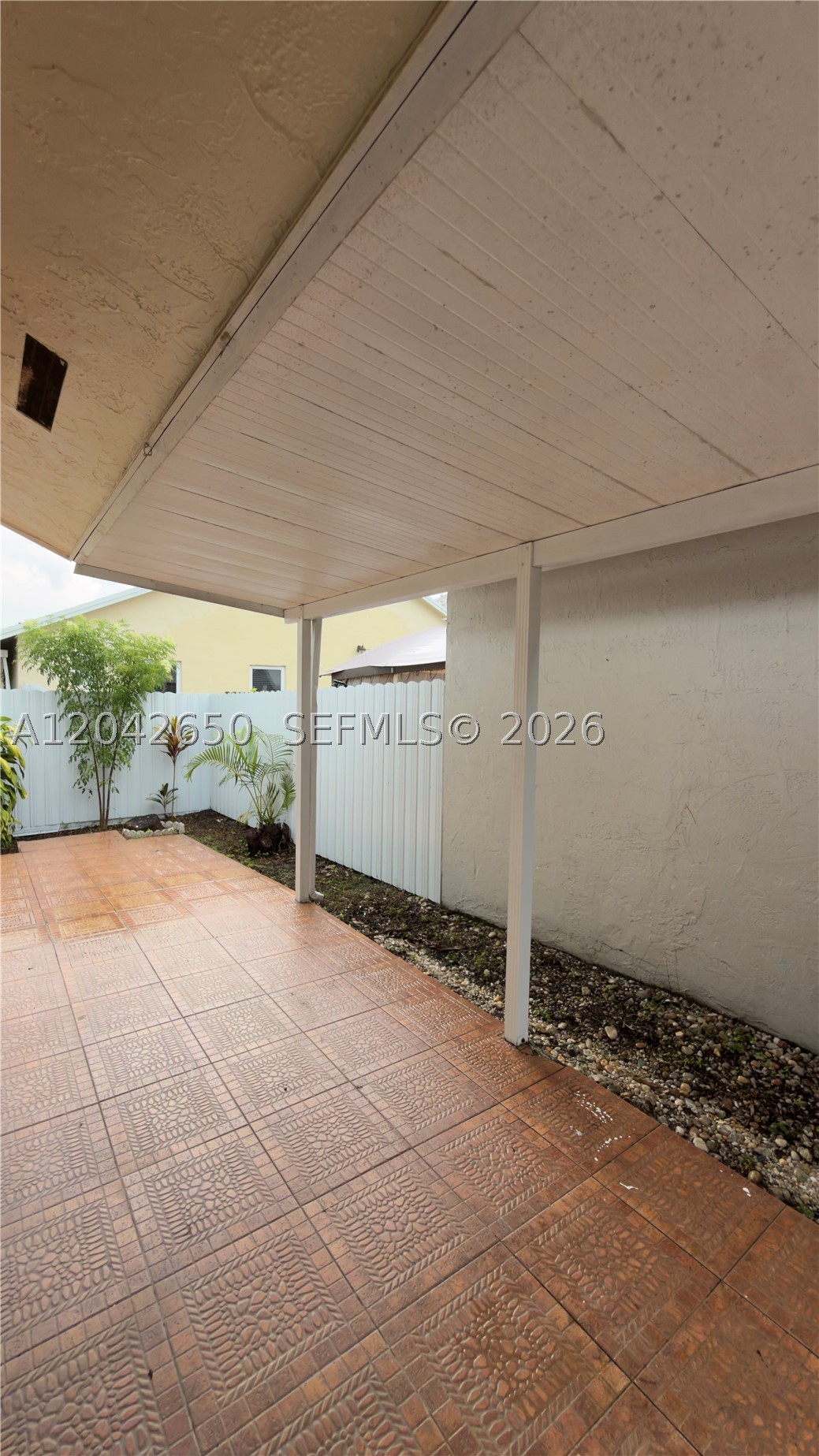 COUNTRY LAKE PARK 1ST ADD - Residential Lease