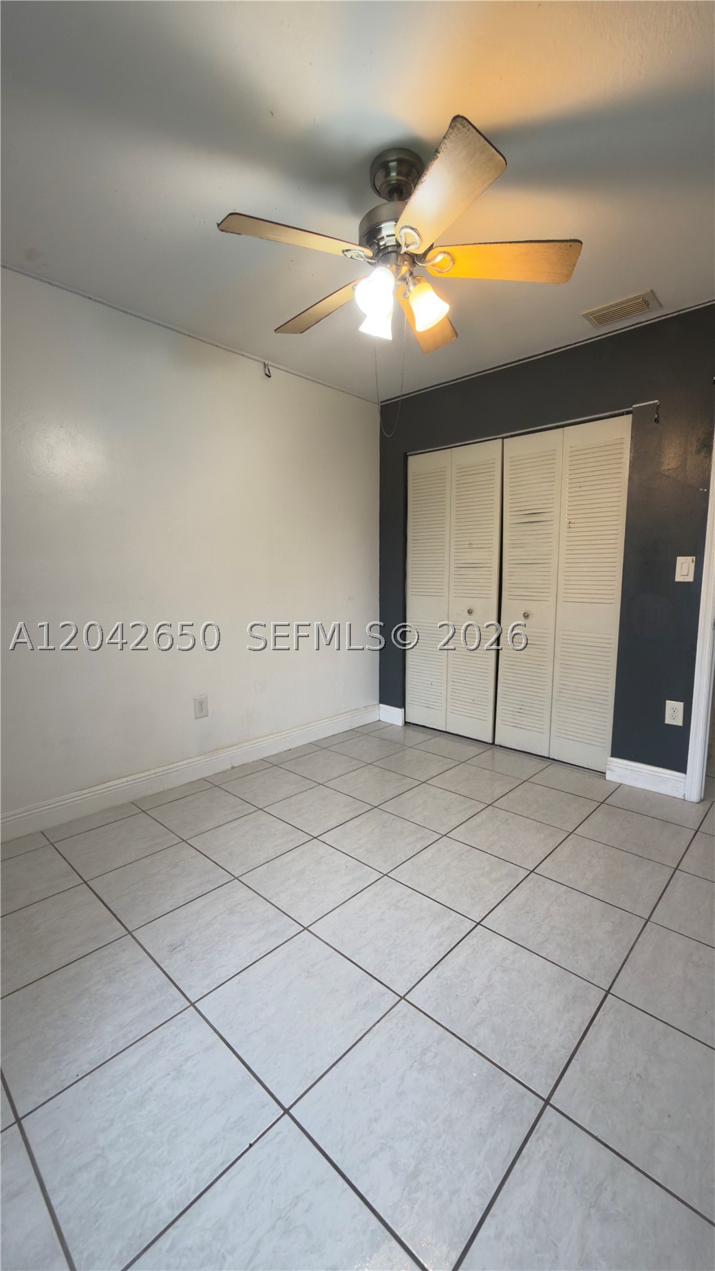 COUNTRY LAKE PARK 1ST ADD - Residential Lease