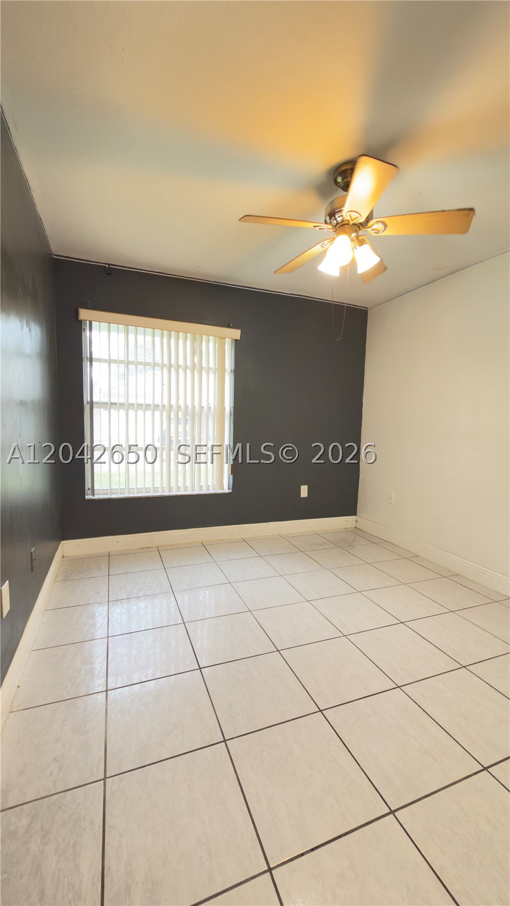 COUNTRY LAKE PARK 1ST ADD - Residential Lease