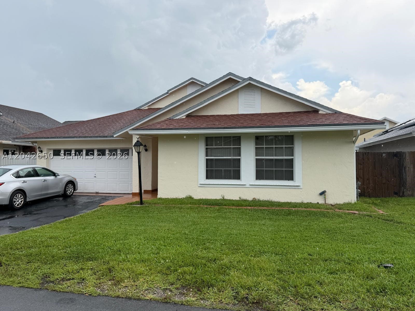 COUNTRY LAKE PARK 1ST ADD - Residential Lease