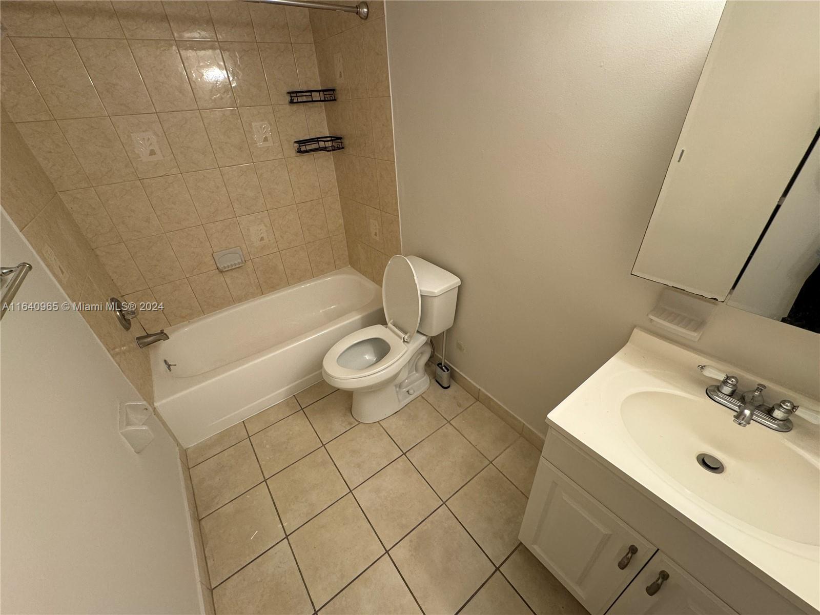 HIGHLANDS AT KENDALL LKS - Residential Lease