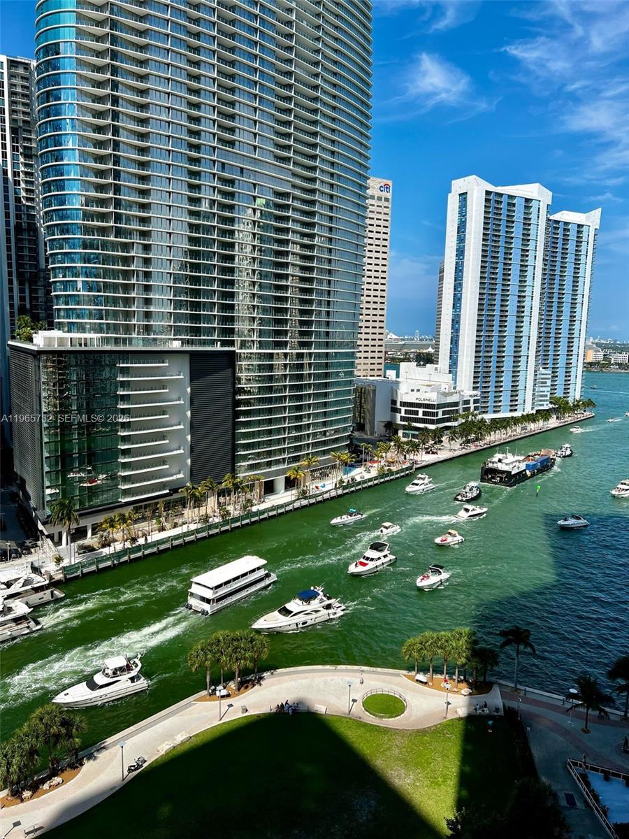ICON BRICKELL CONDO NO 1 - Residential