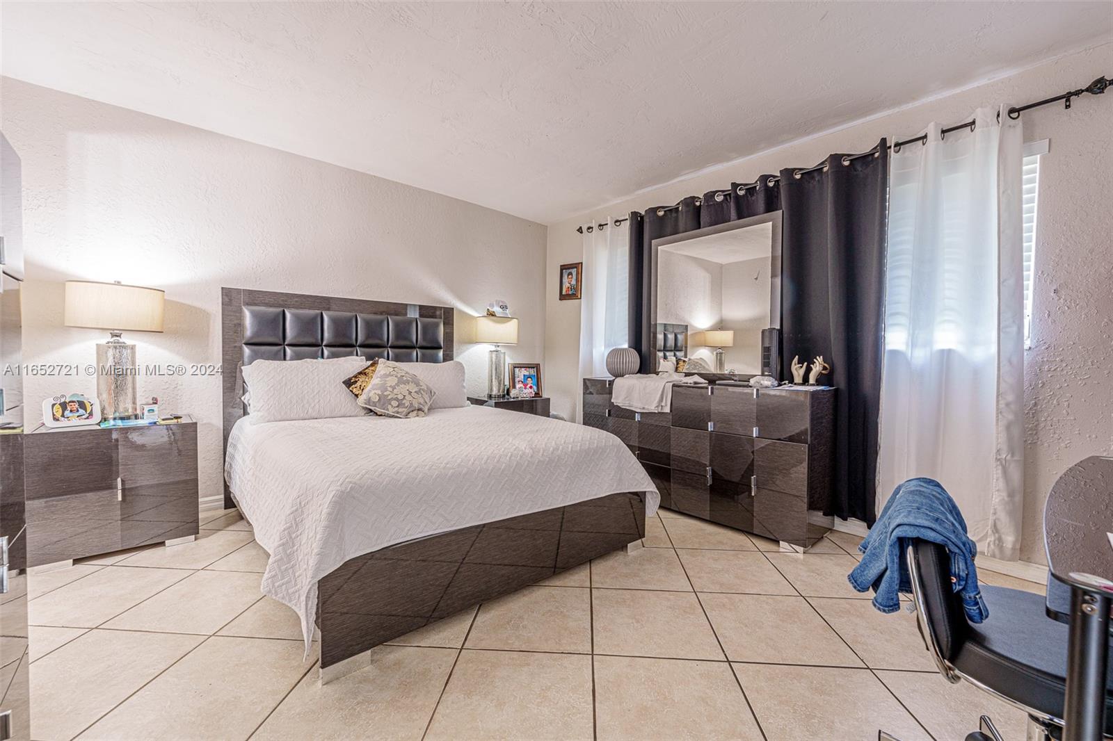 VILLAGE AT DADELAND - Residential Lease