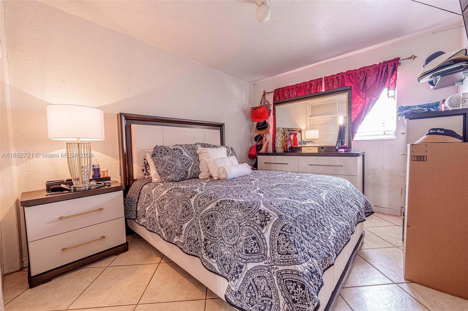 VILLAGE AT DADELAND - Residential Lease